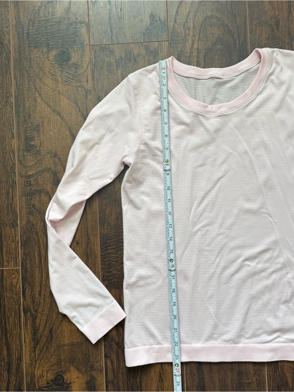 Lululemon Swiftly Relaxed Long-Sleeve Shirt Size 8 Milkshake Pink - Picture 6 of 6